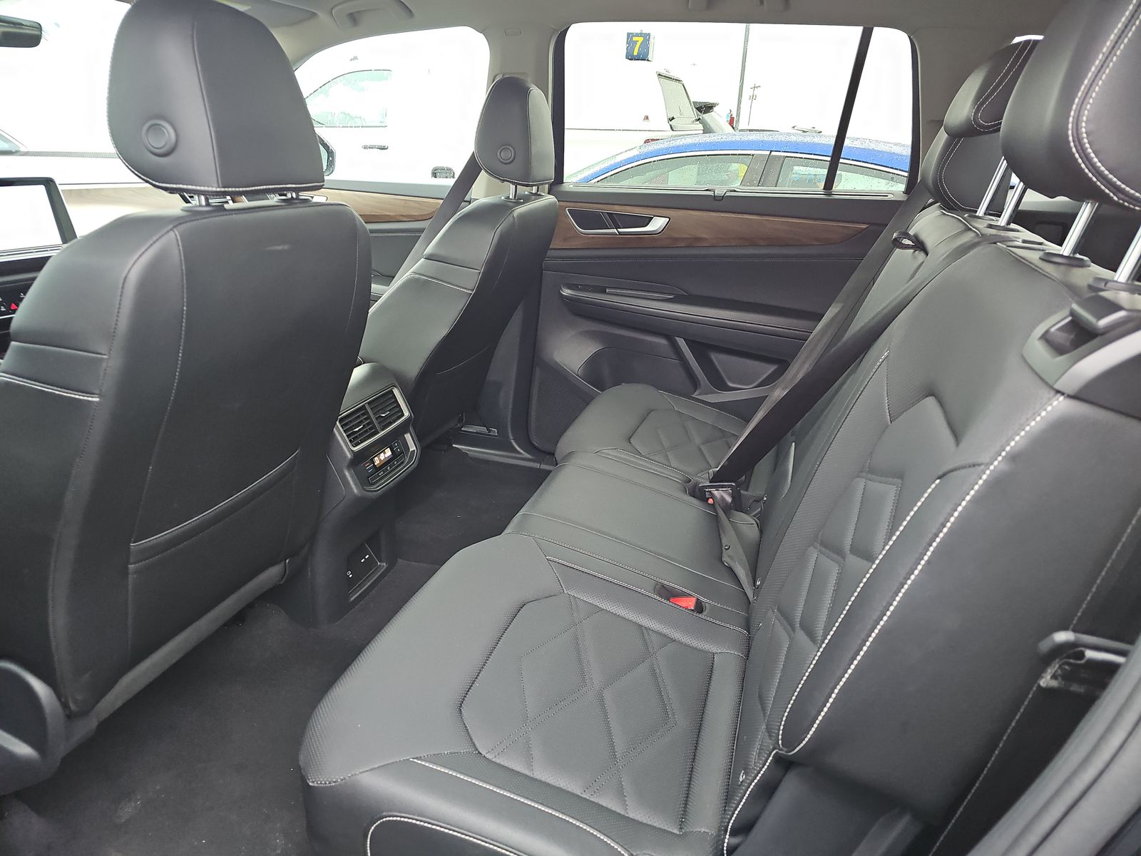 2025 Volkswagen Atlas 2.0T SE AWD