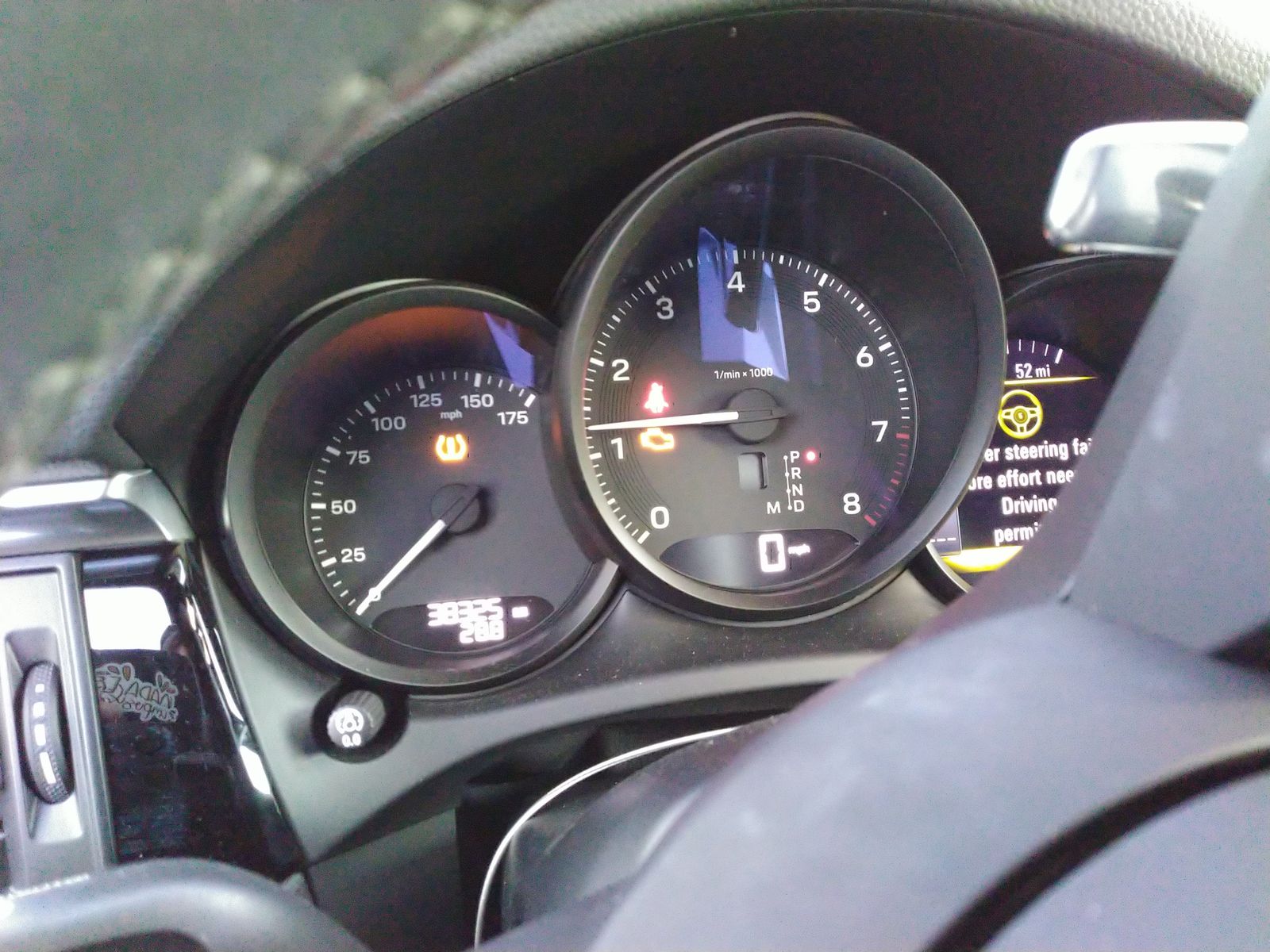 2022 Porsche Macan Base AWD