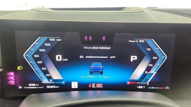 2025 BMW X7 M60i AWD