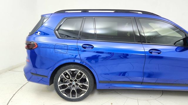 2025 BMW X7 M60i AWD