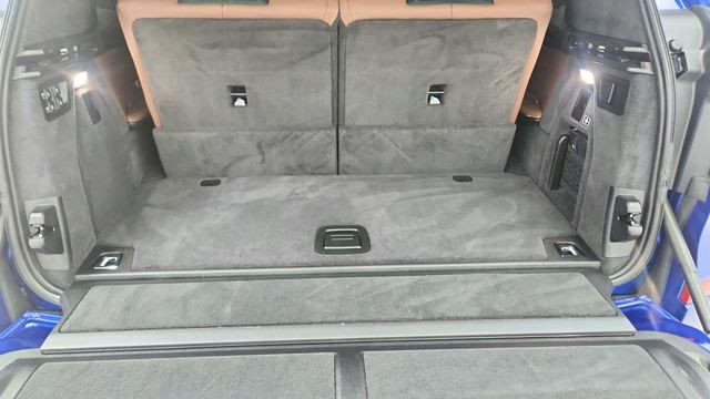 2025 BMW X7 M60i AWD