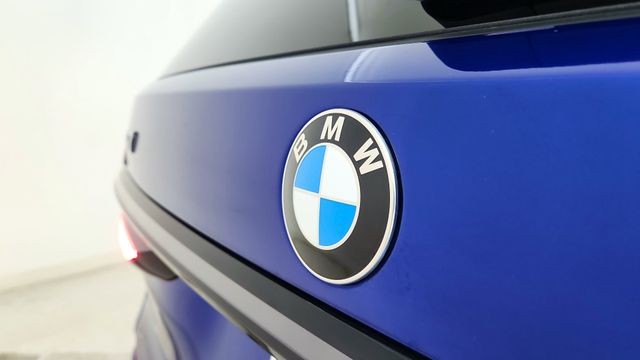 2025 BMW X7 M60i AWD