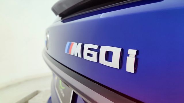 2025 BMW X7 M60i AWD