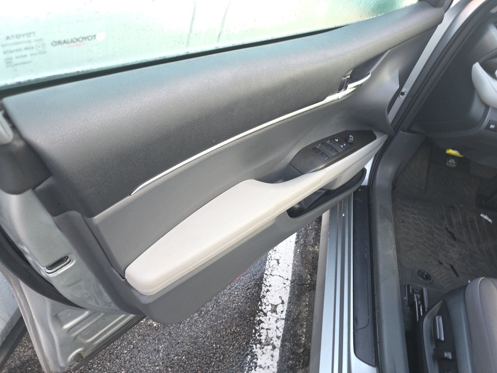 2024 Toyota Camry LE FWD