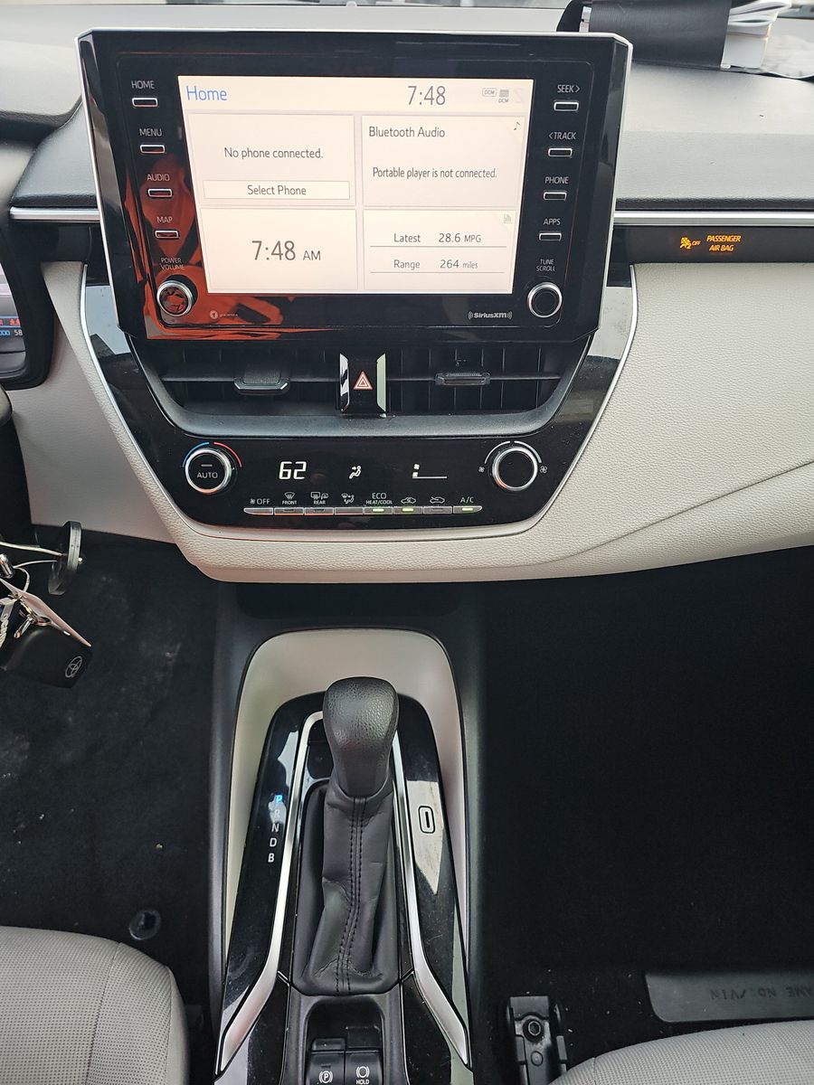 2021 Toyota Corolla LE FWD