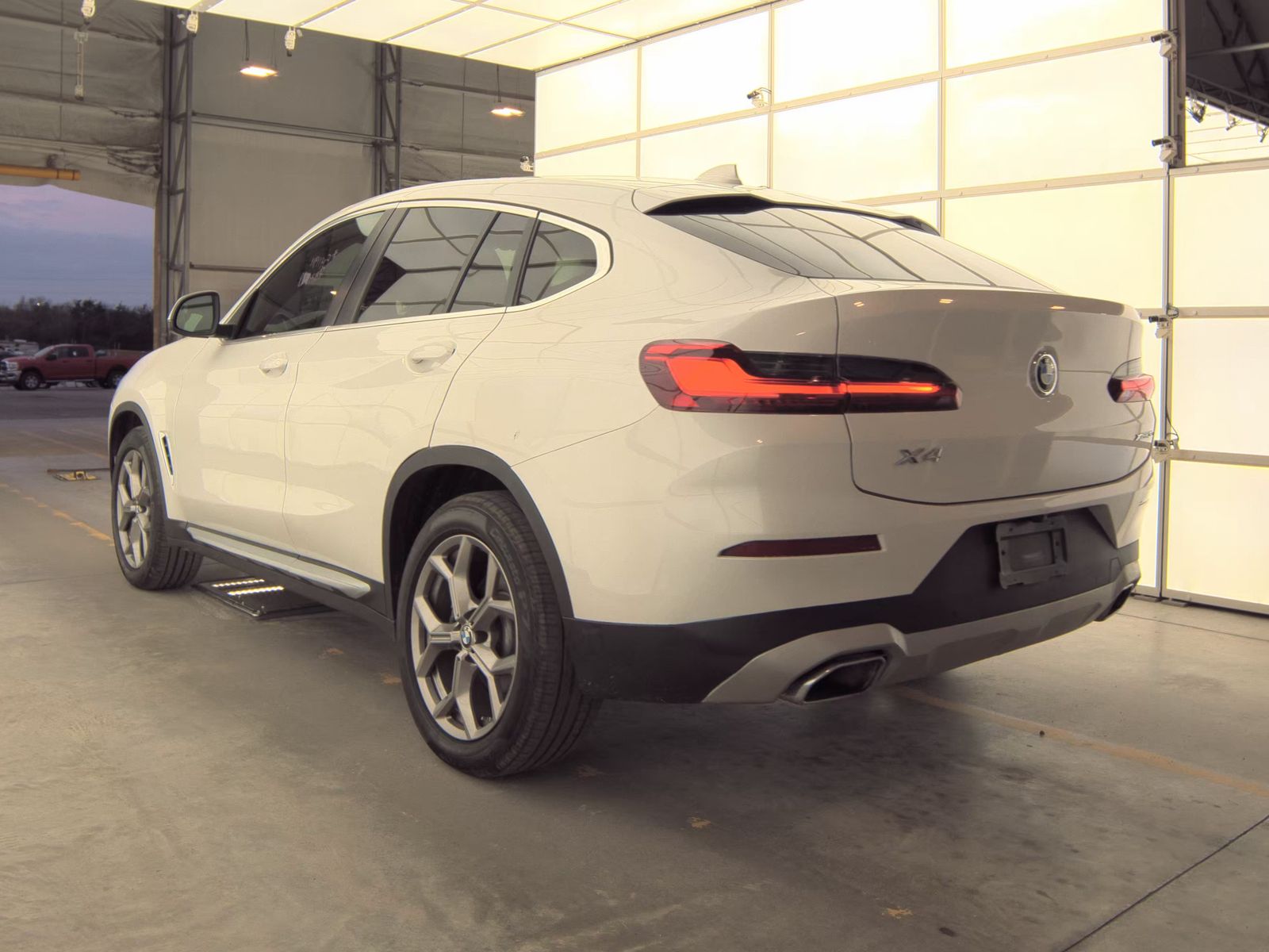 2022 BMW X4 xDrive30i AWD