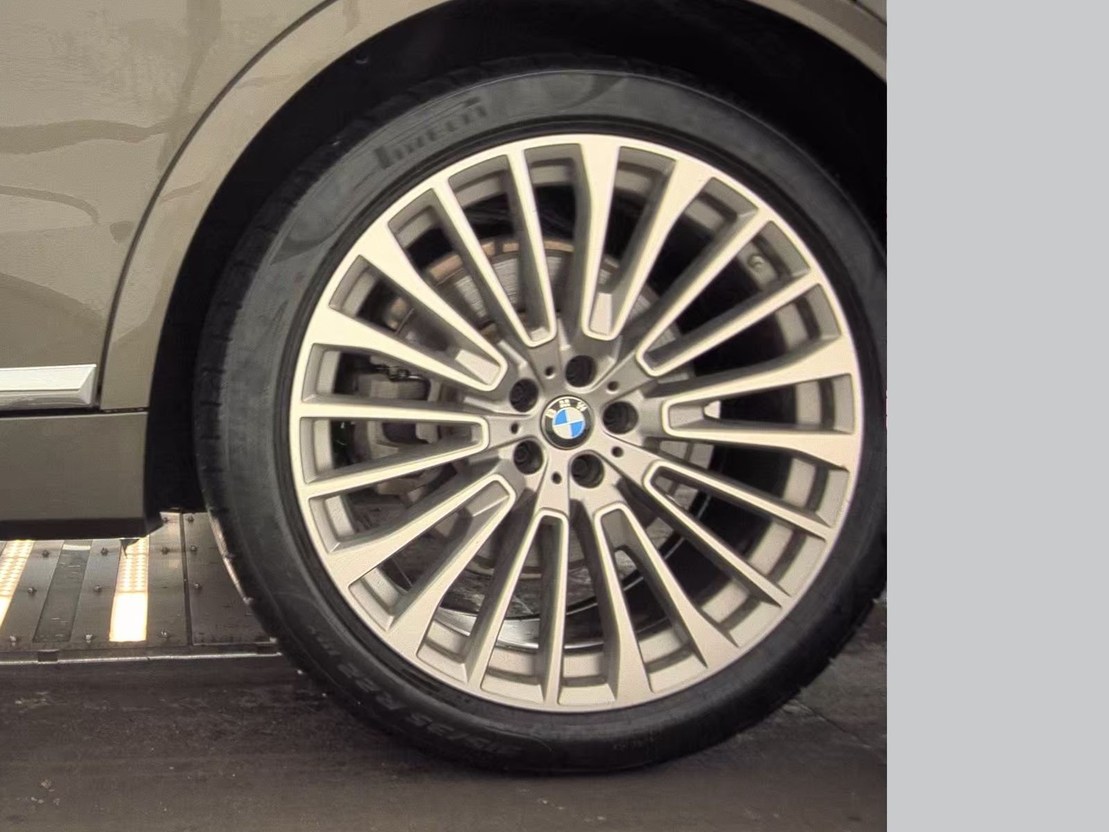 2020 BMW X7 xDrive40i AWD