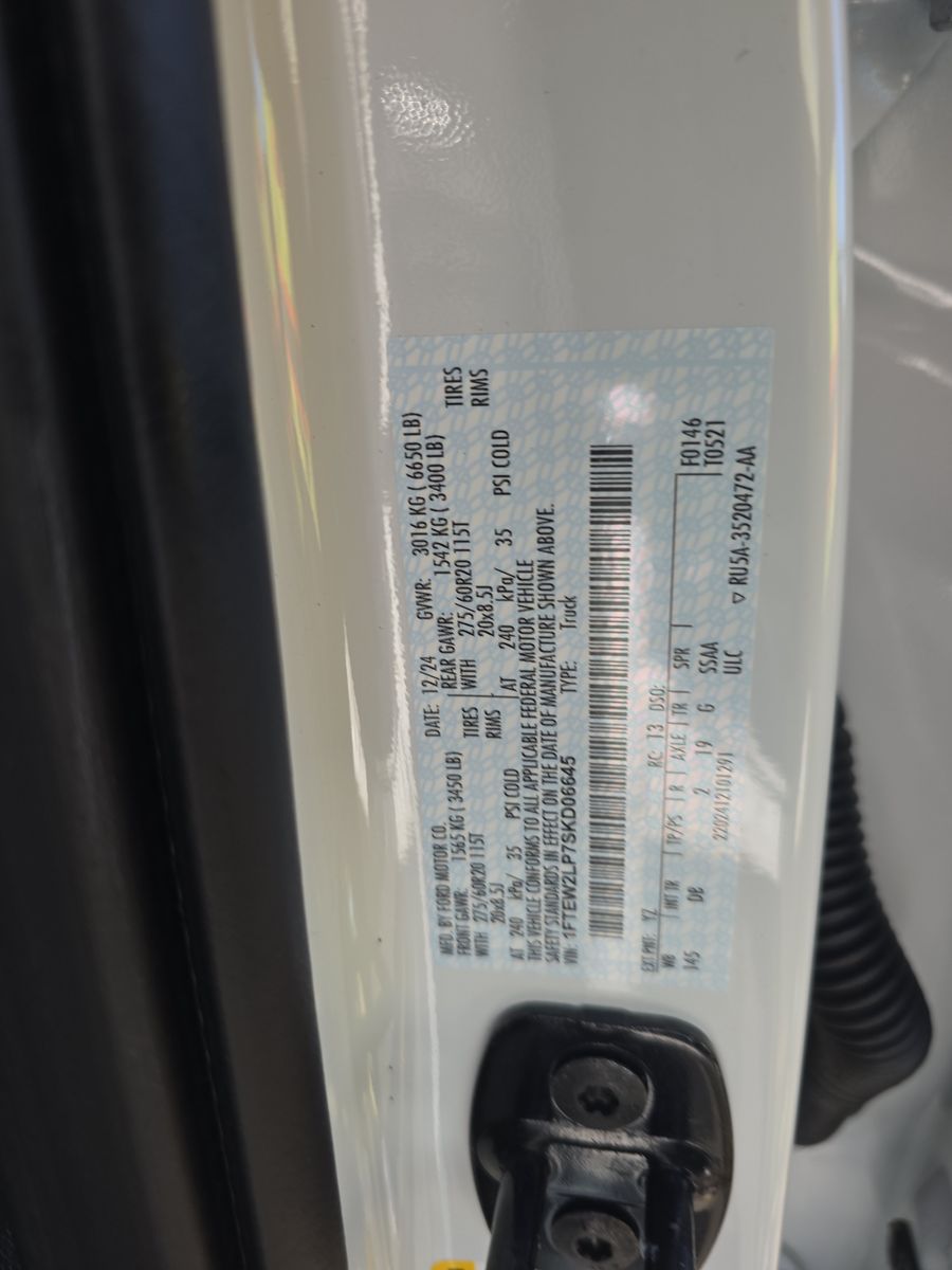 2025 Ford F-150 STX AWD