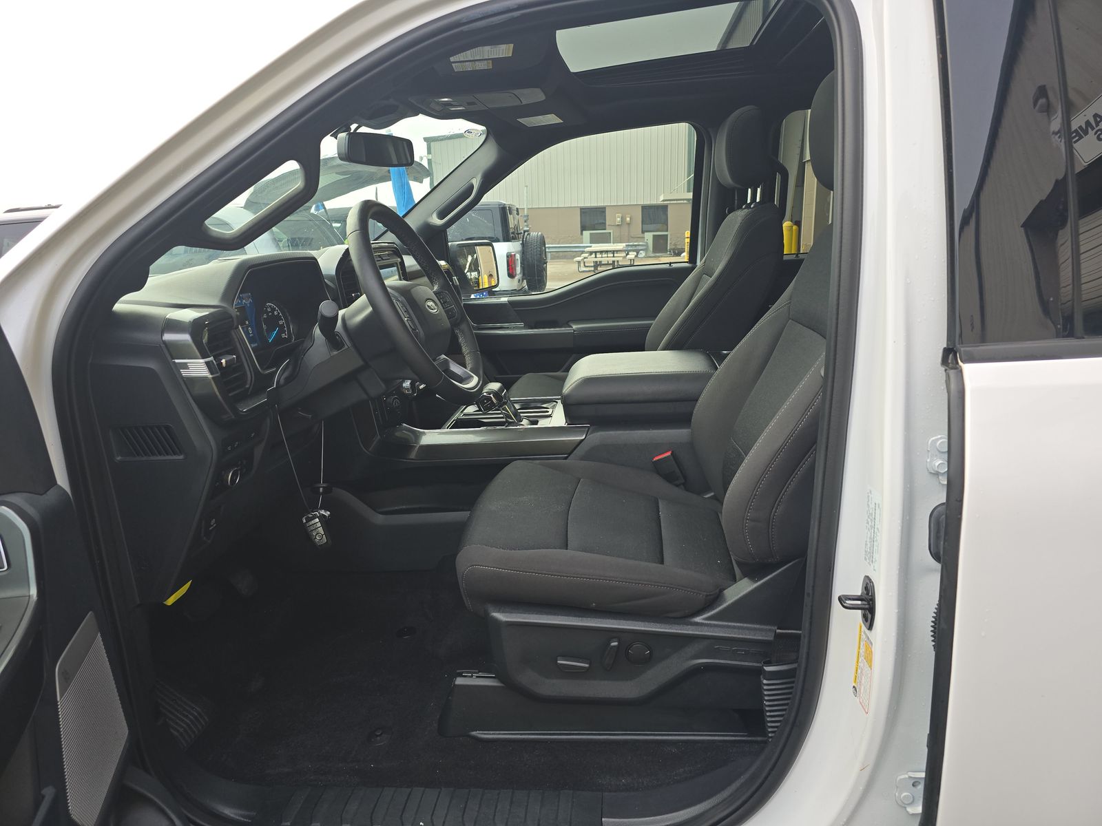 2023 Ford F-150 XLT AWD