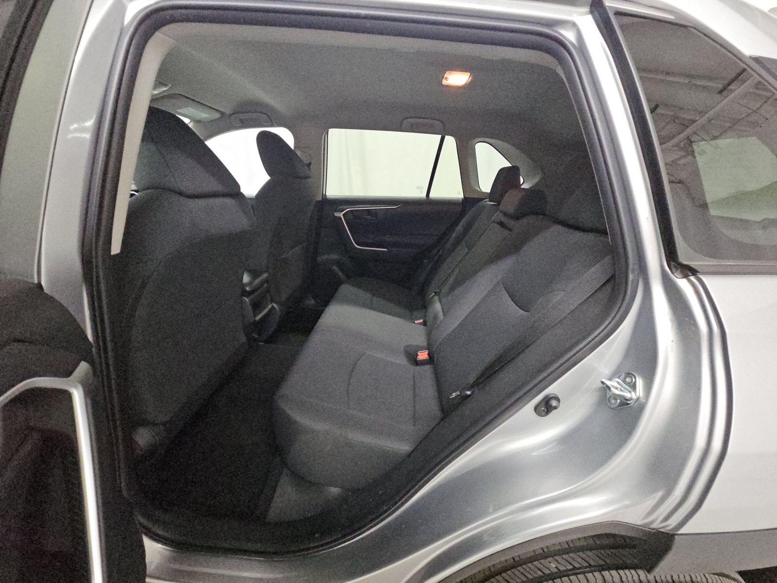 2021 Toyota RAV4 LE AWD