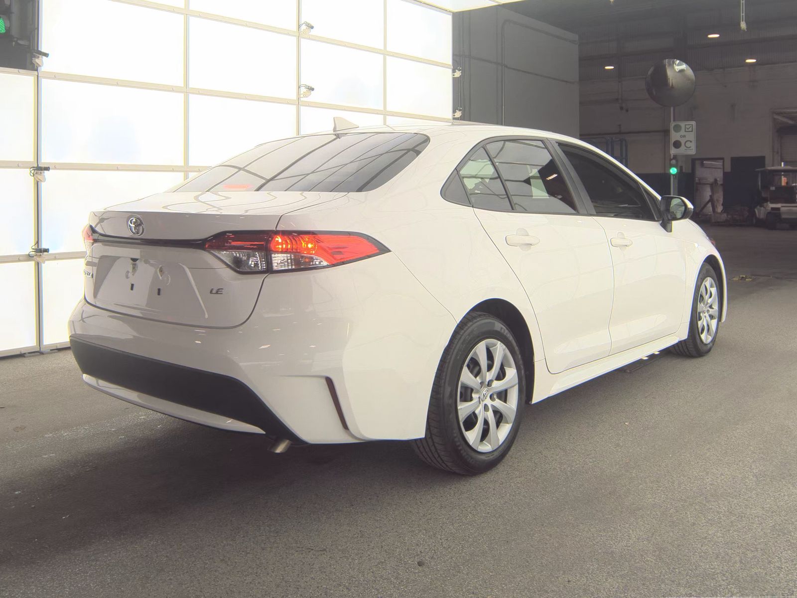 2021 Toyota Corolla LE FWD