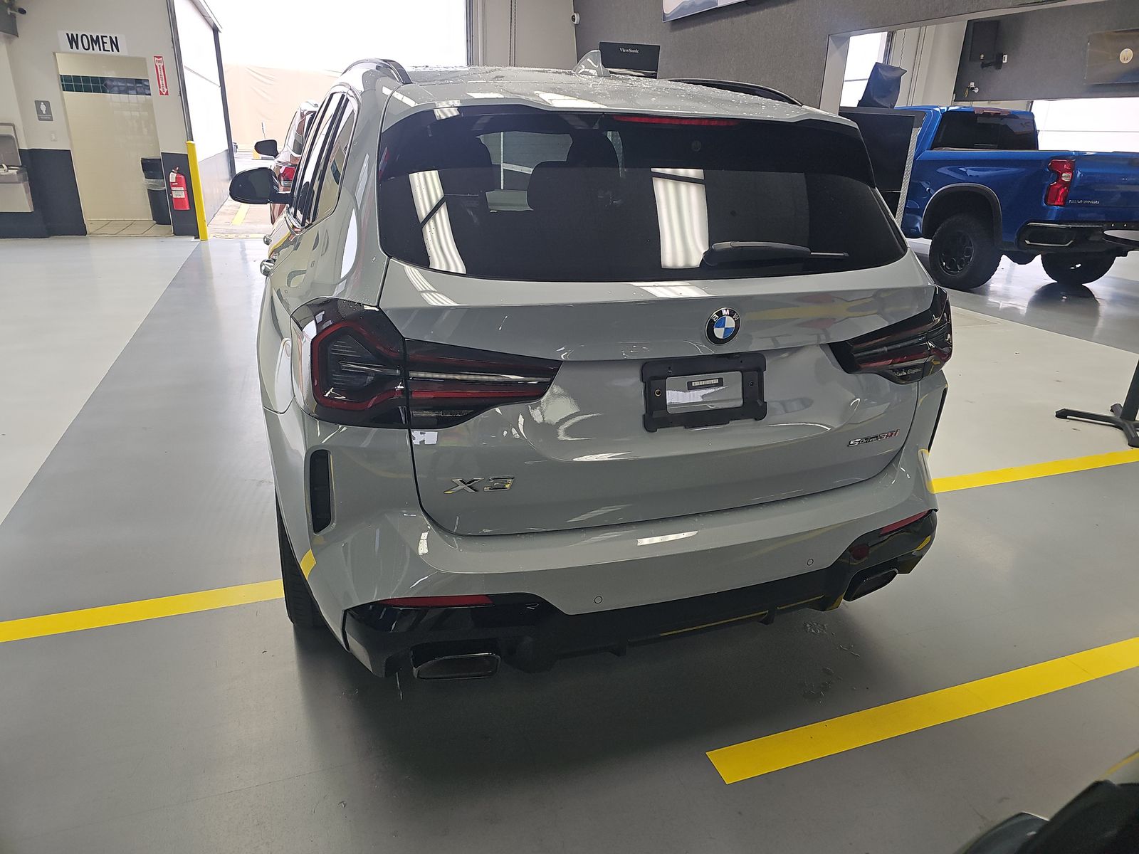 2023 BMW X3 sDrive30i RWD