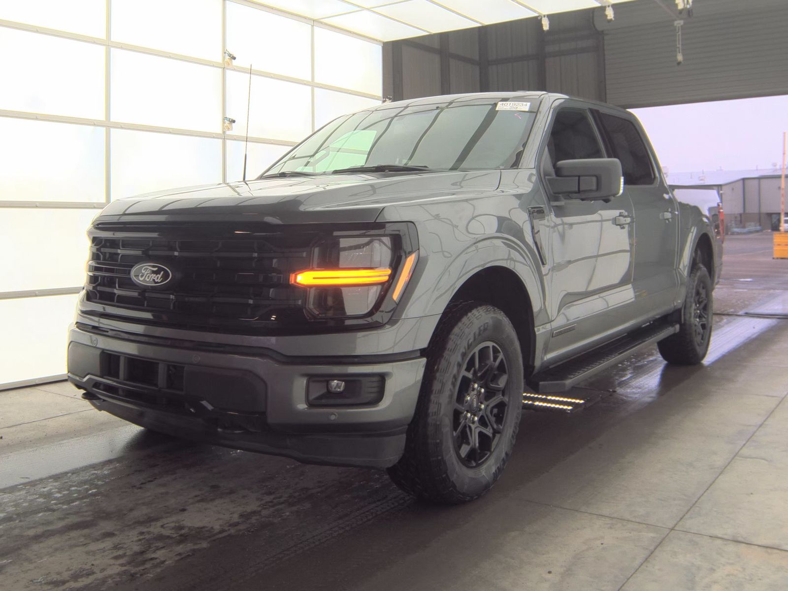 2024 Ford F-150 Hybrid XLT AWD