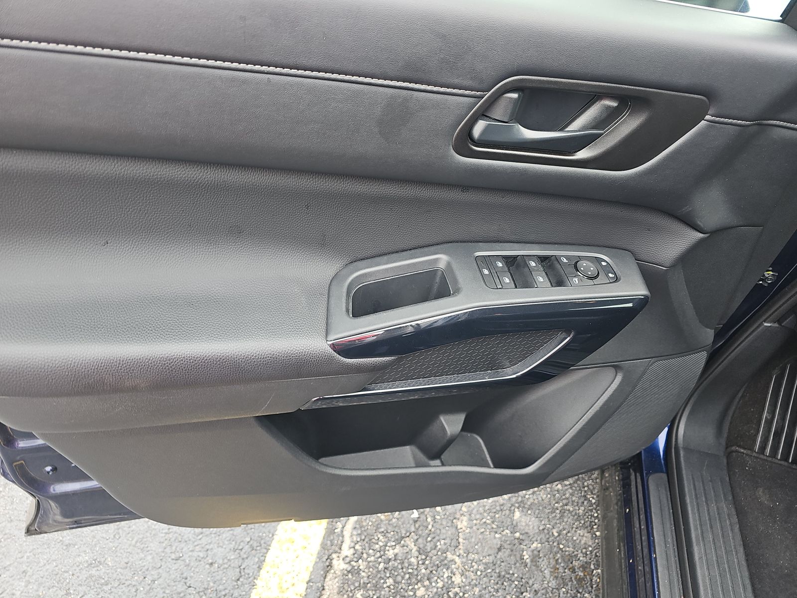 2025 Nissan Pathfinder SV AWD