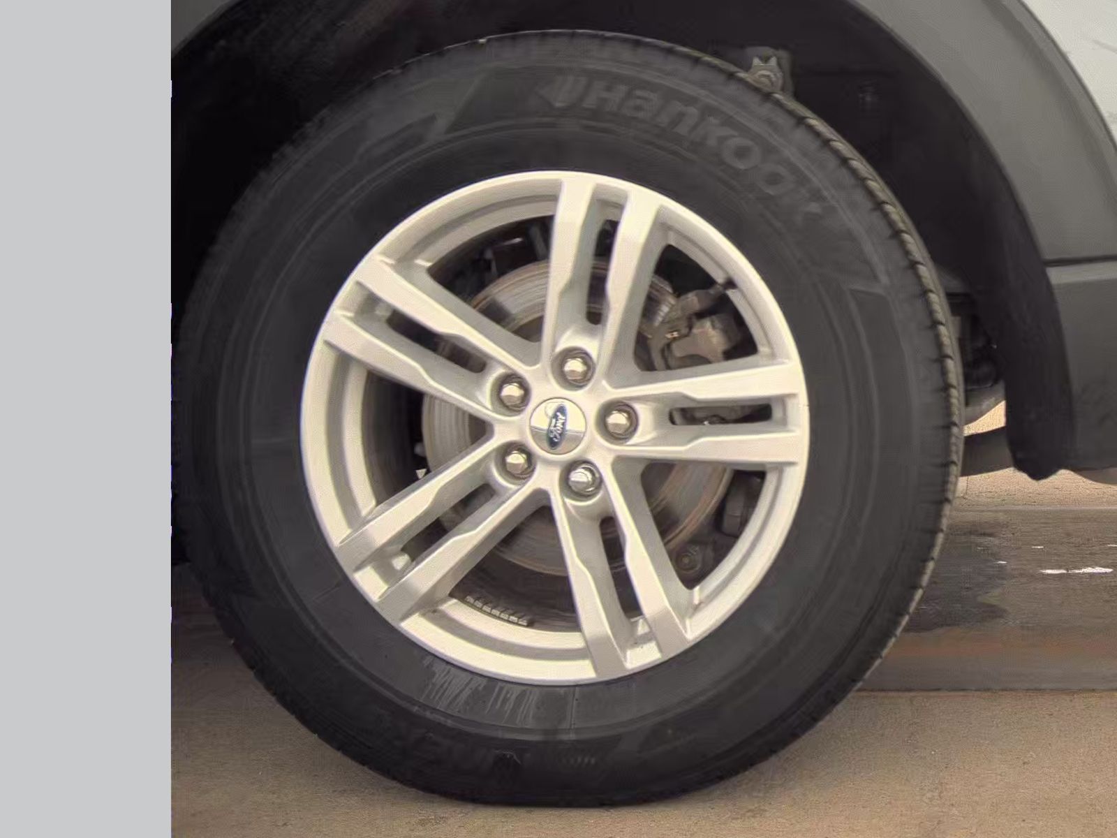 2024 Ford Explorer XLT AWD