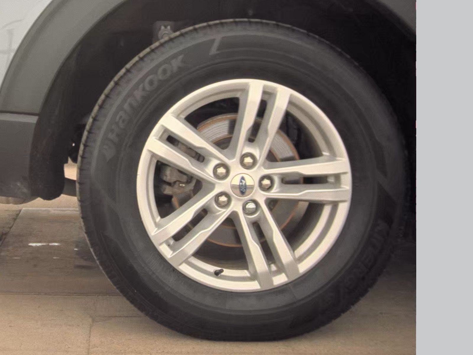 2024 Ford Explorer XLT AWD