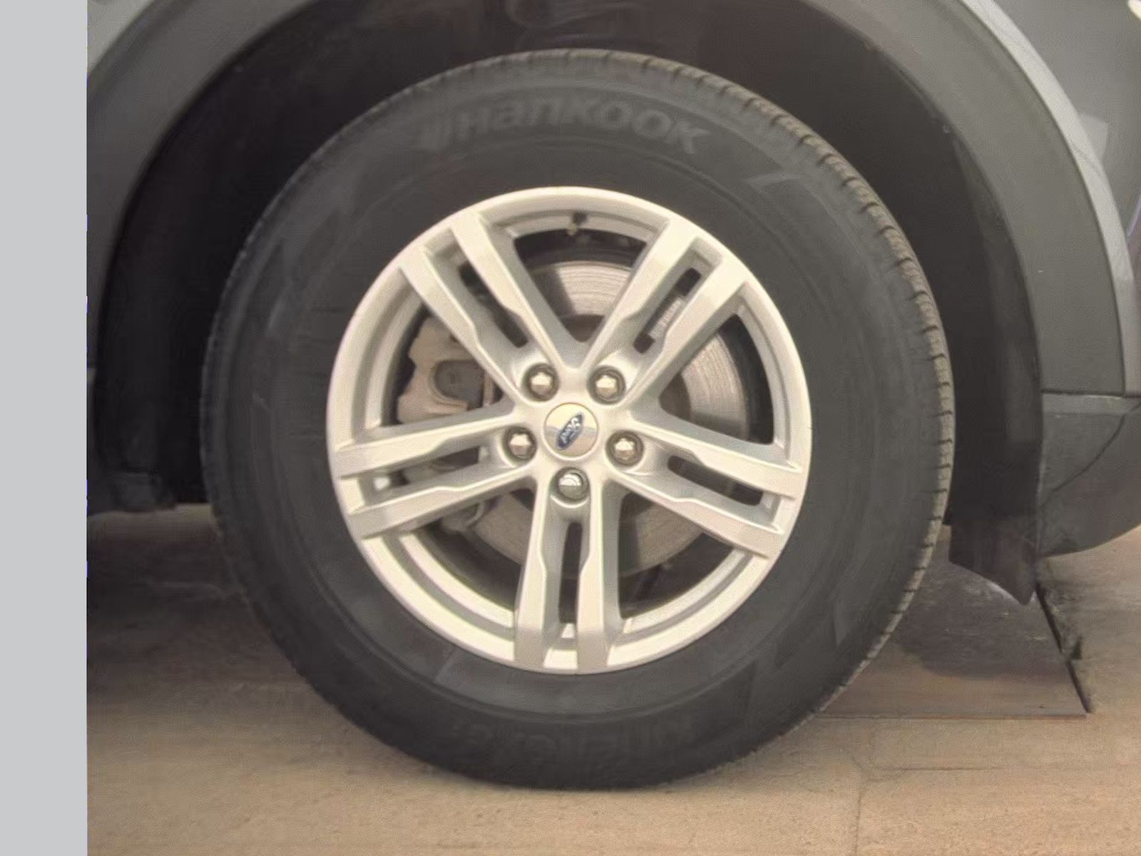 2024 Ford Explorer XLT AWD