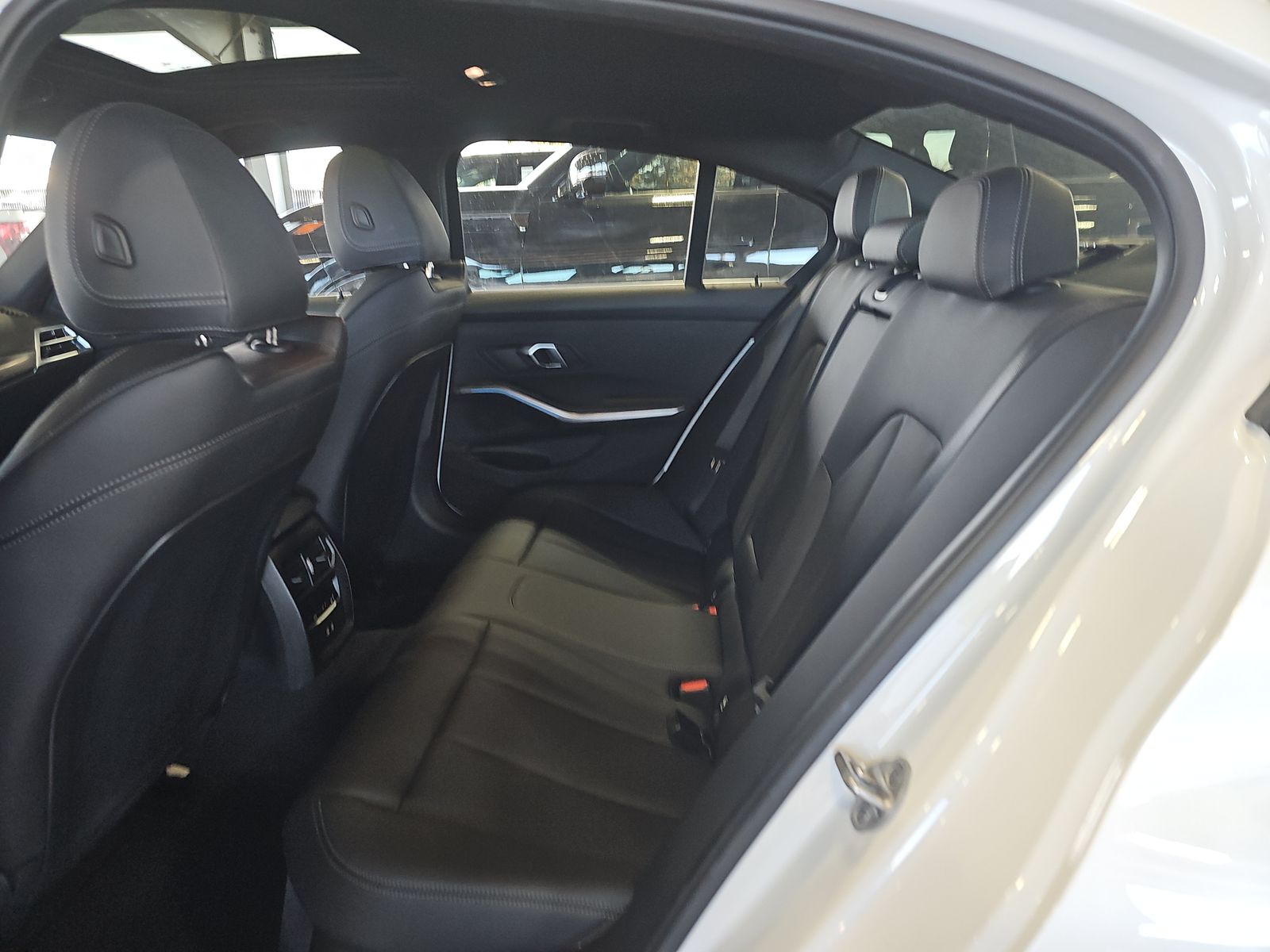 2025 BMW 3 Series 330i xDrive AWD