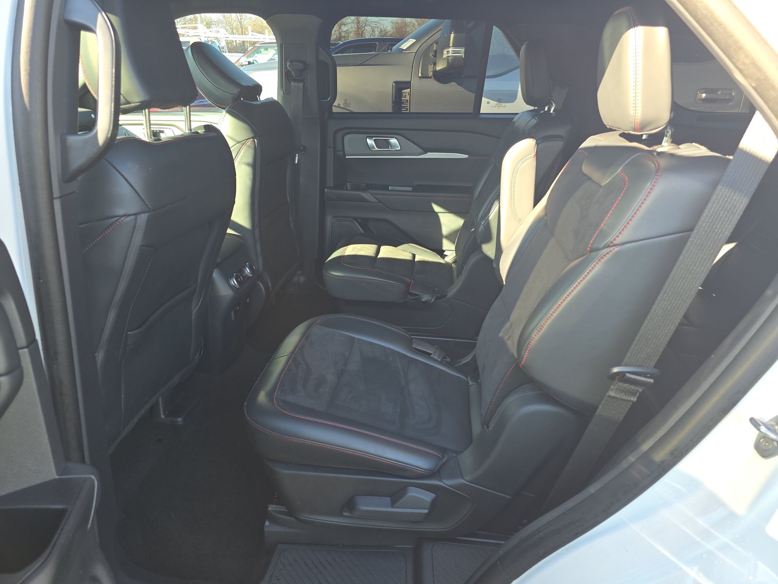 2025 Ford Explorer ST AWD