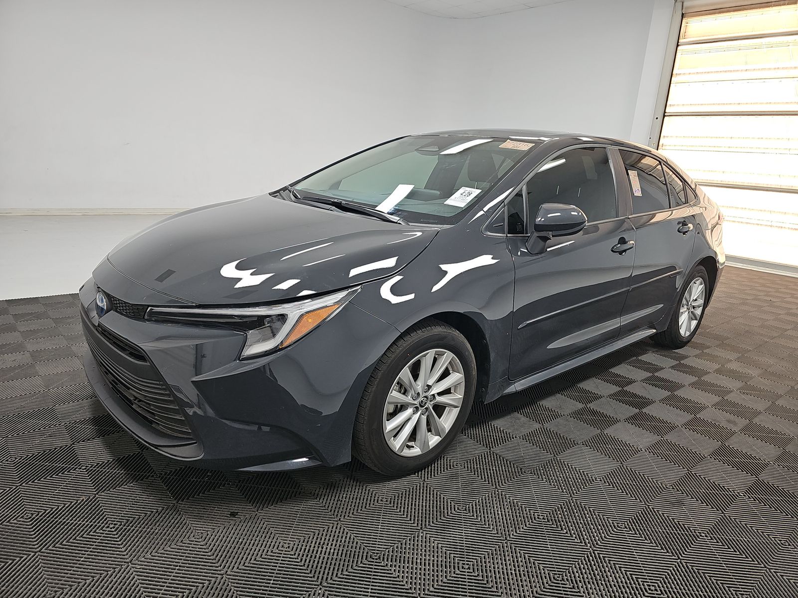 2024 Toyota Corolla Hybrid LE FWD