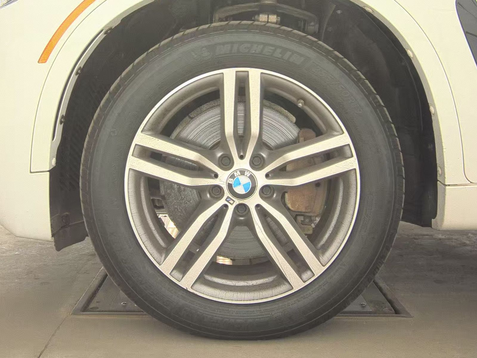 2017 BMW X6 xDrive50i AWD