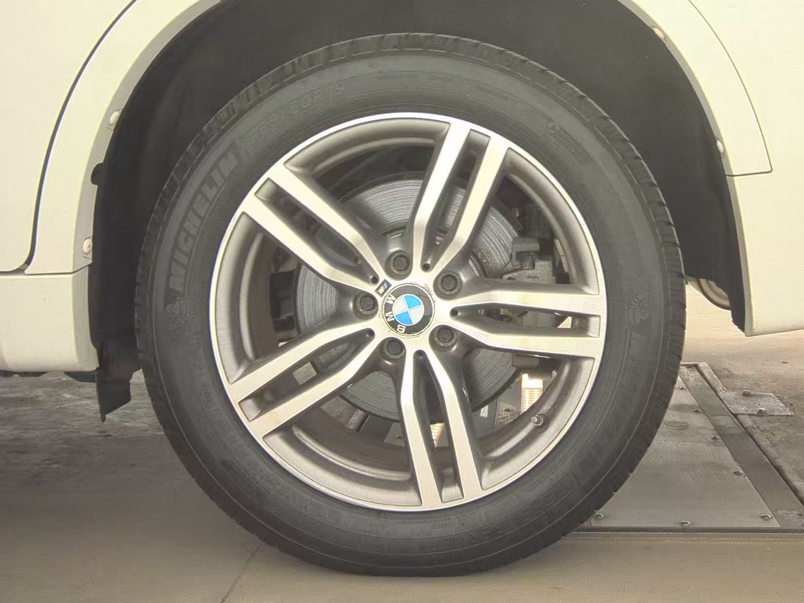 2017 BMW X6 xDrive50i AWD