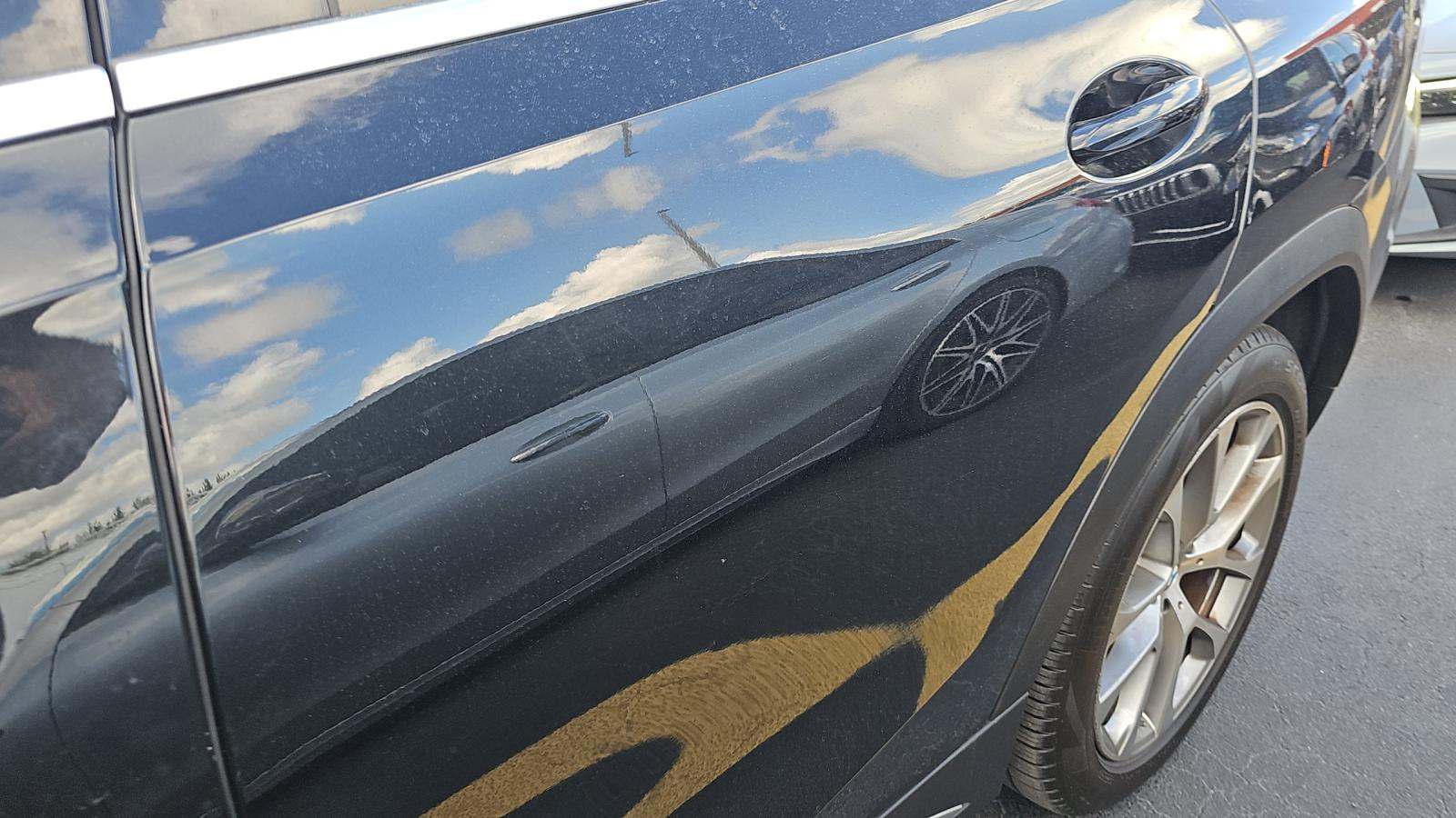 2022 BMW X6 xDrive40i AWD