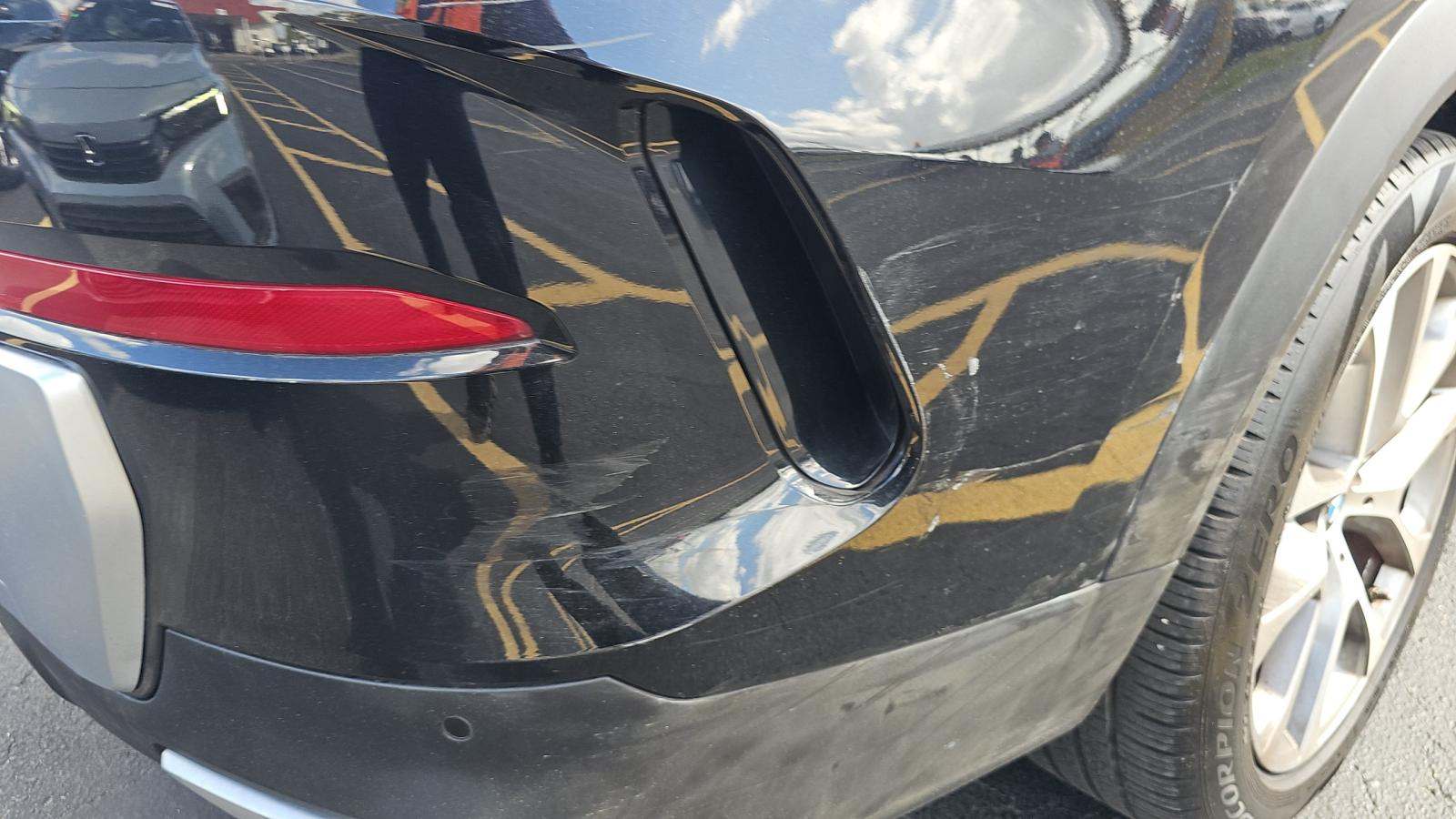 2022 BMW X6 xDrive40i AWD