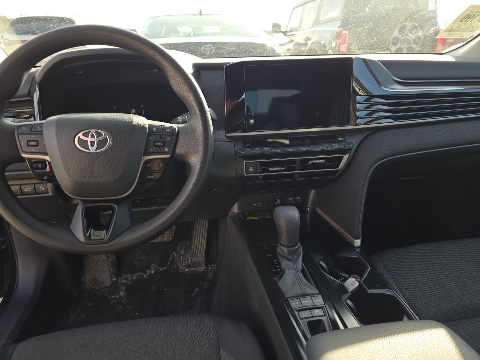 2025 Toyota Camry LE FWD