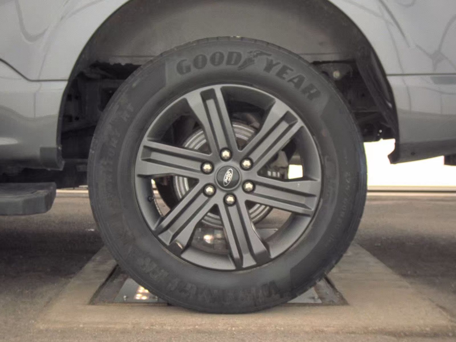 2023 Ford F-150 XLT RWD