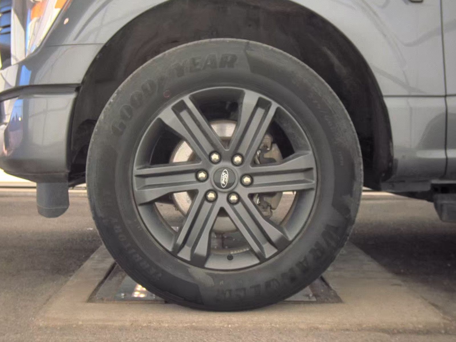 2023 Ford F-150 XLT RWD