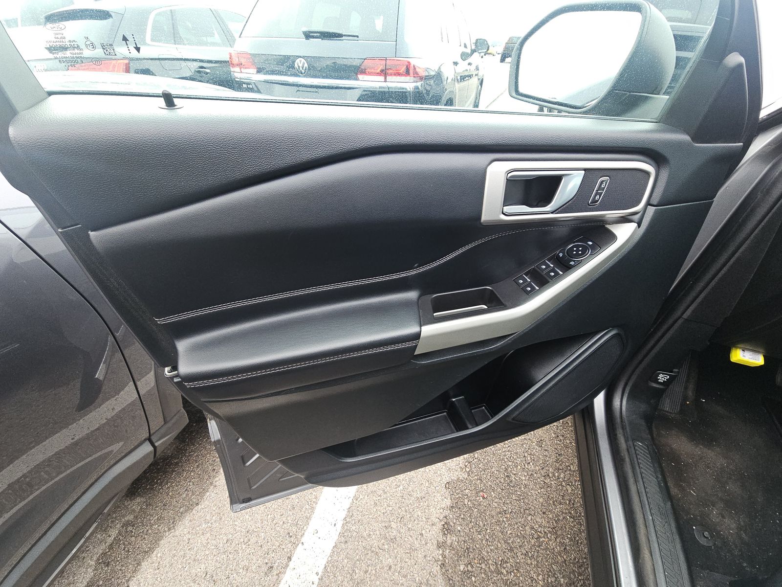 2023 Ford Explorer XLT AWD