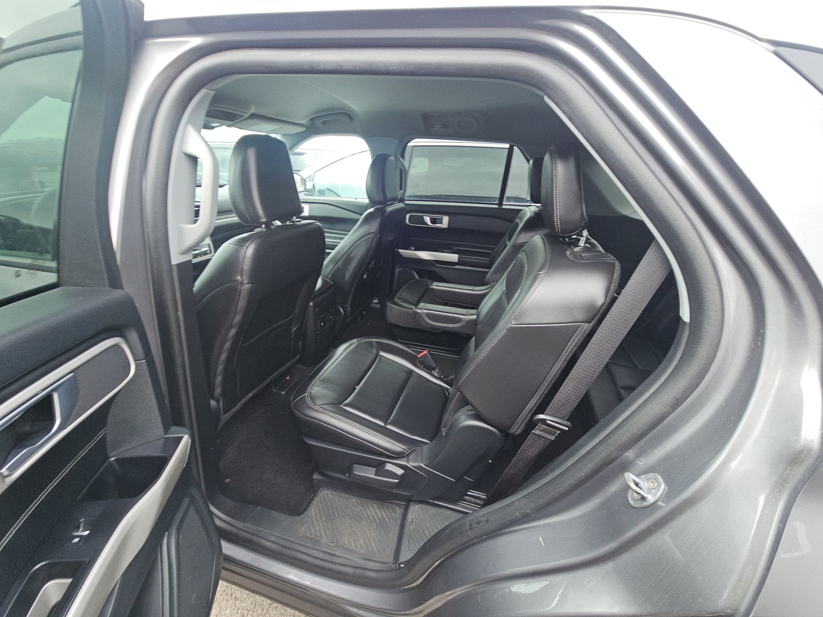 2023 Ford Explorer XLT AWD