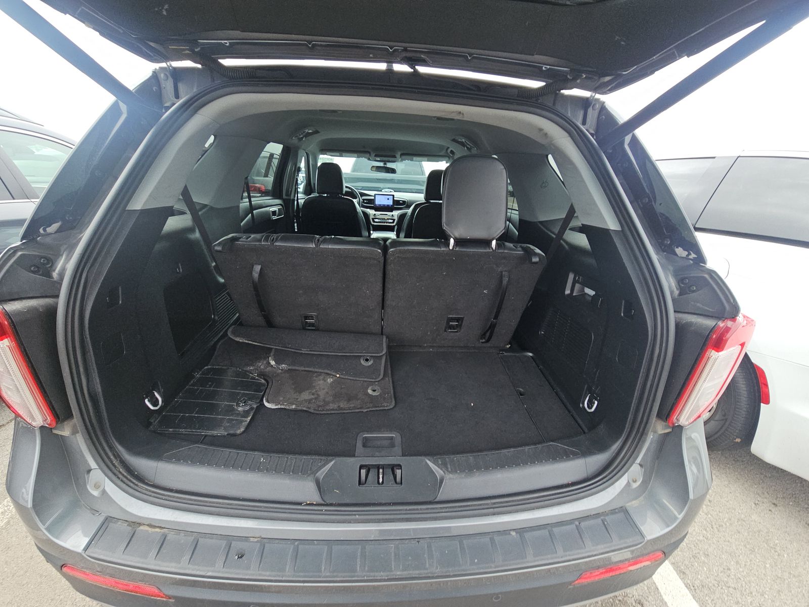 2023 Ford Explorer XLT AWD