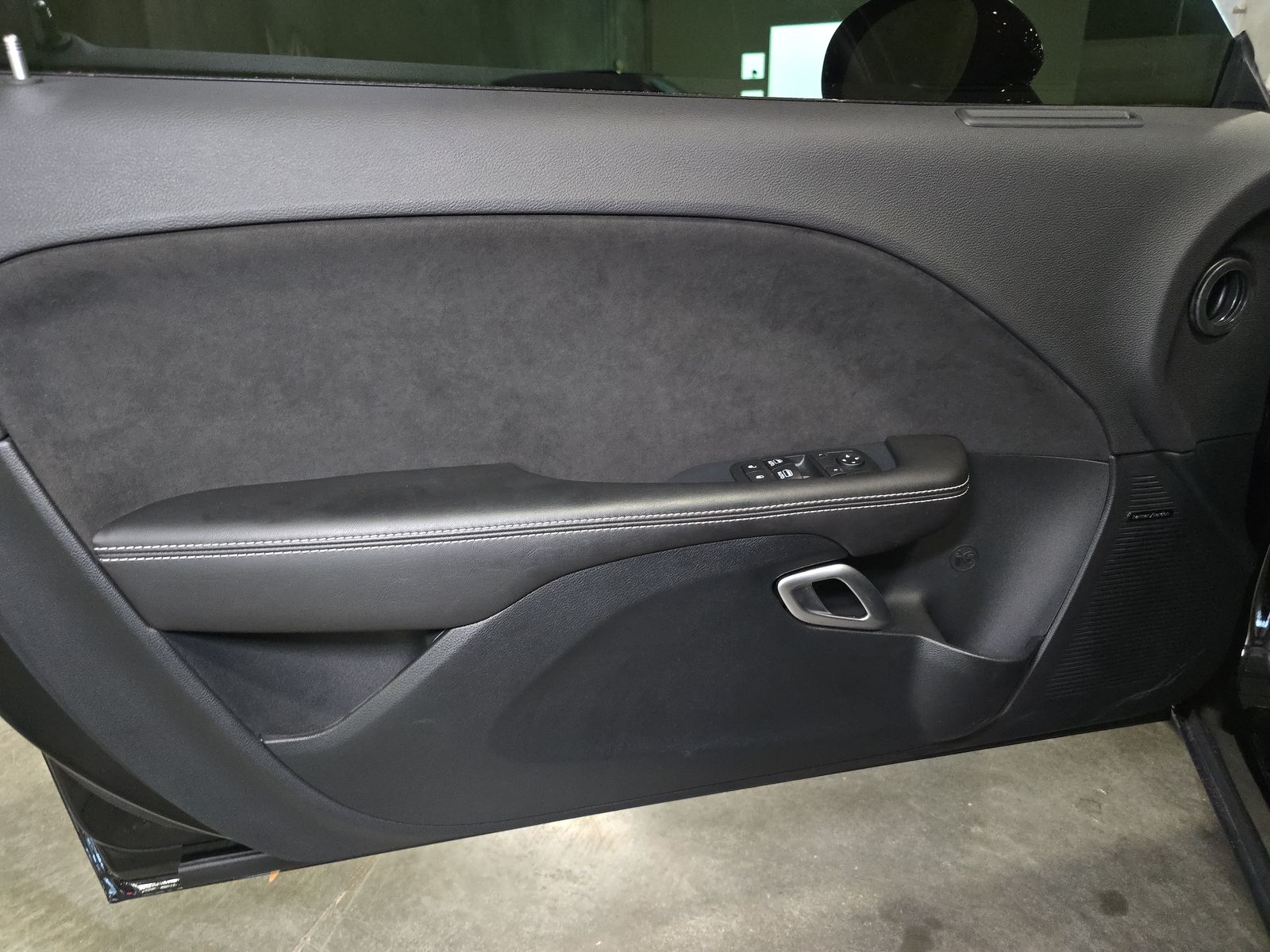 DODGE CHALLENGER - 10