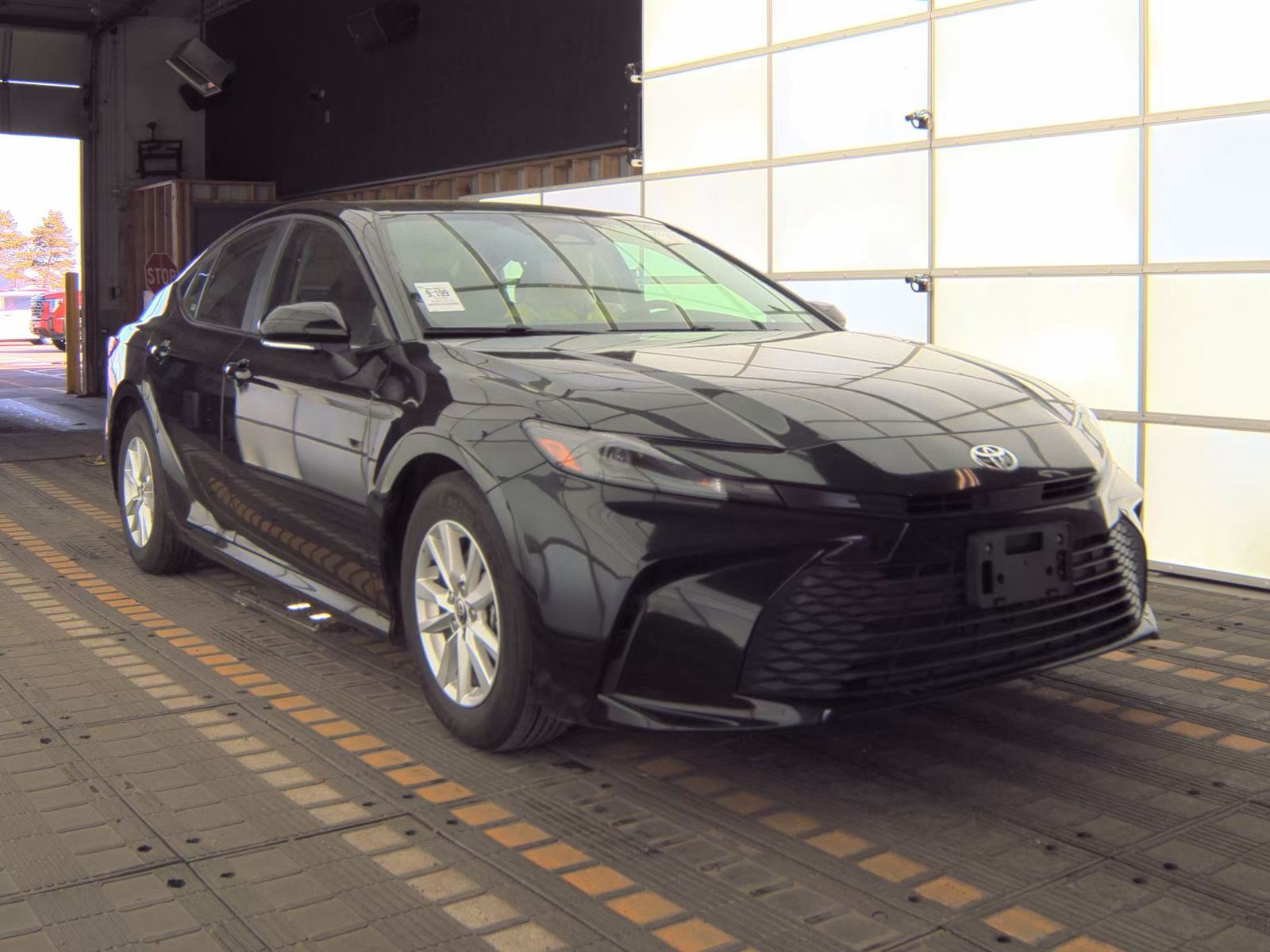 2025 Toyota Camry LE FWD