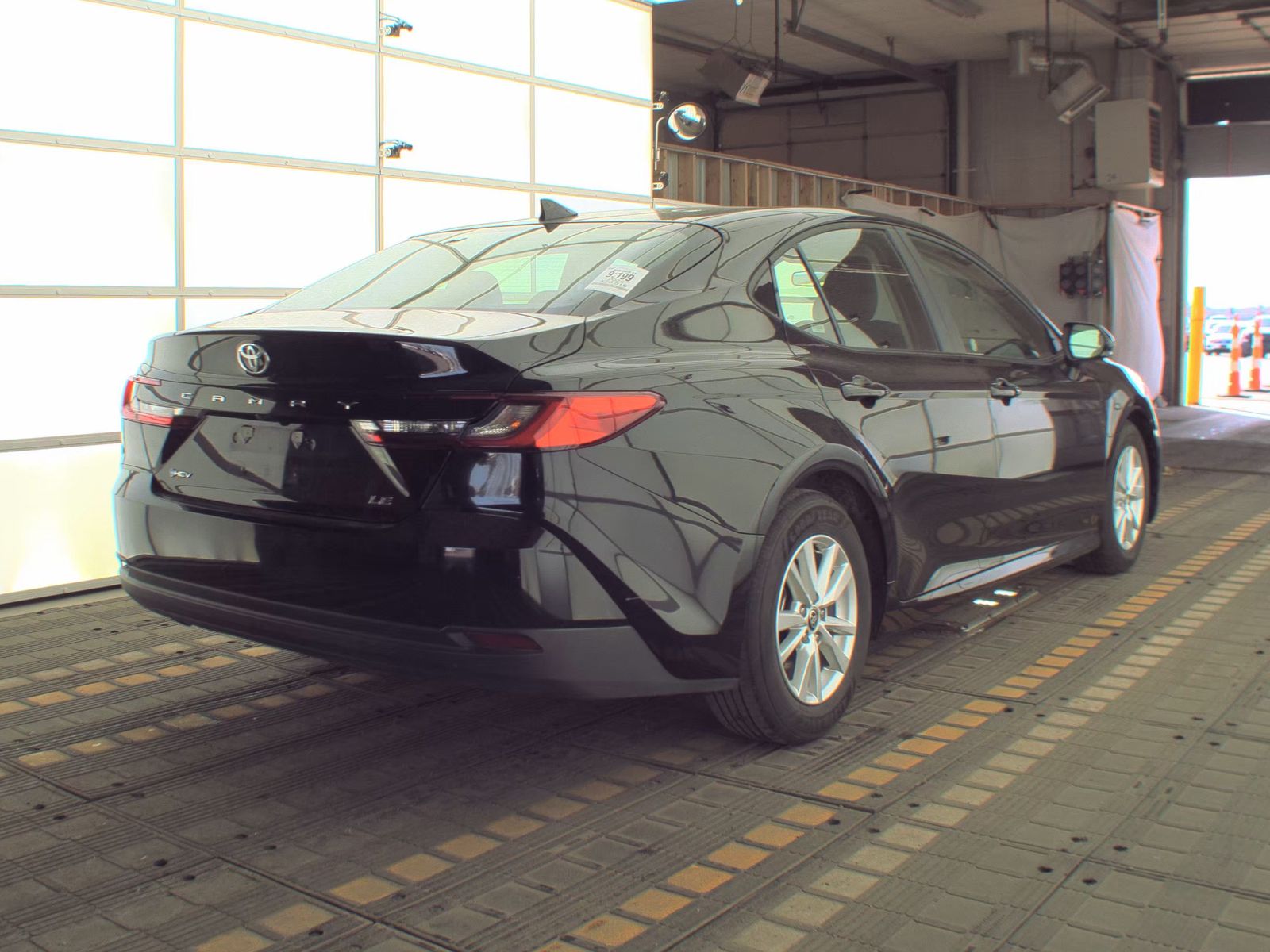 2025 Toyota Camry LE FWD