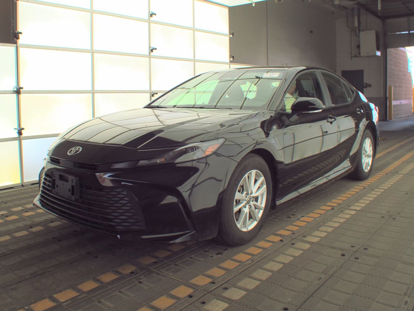 2025 Toyota Camry LE FWD