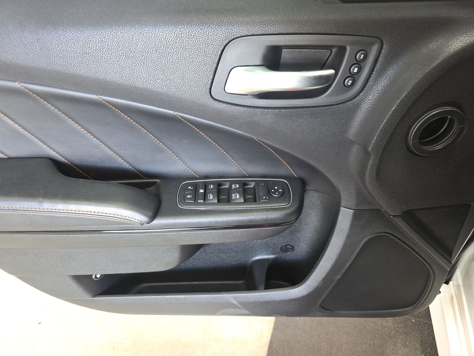 DODGE DAYTONA392 - 10