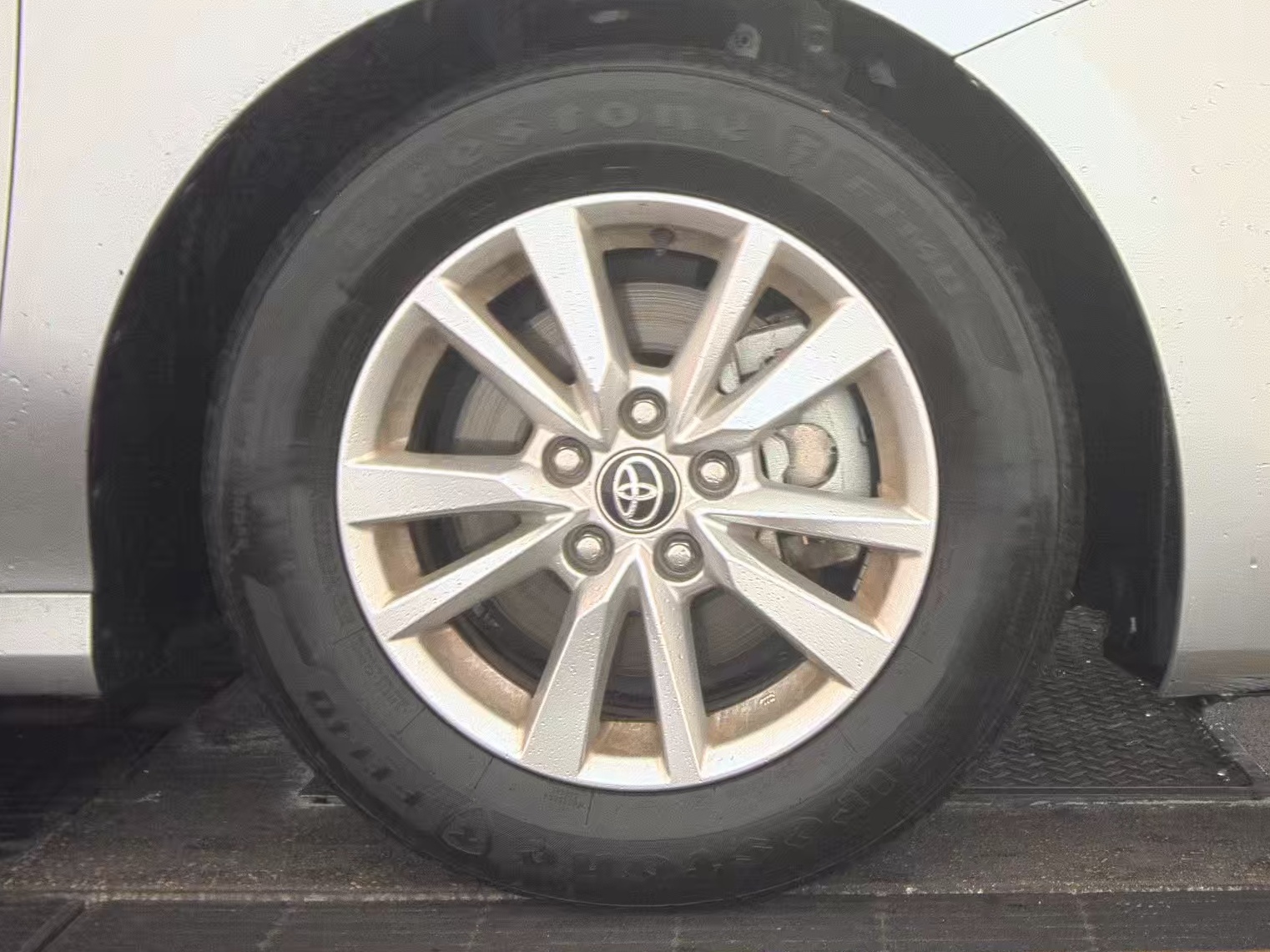 2025 Toyota Camry LE FWD