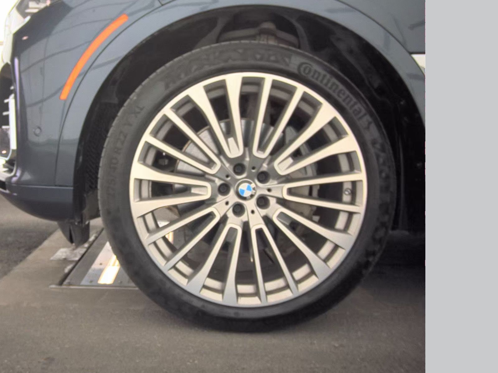 2020 BMW X7 xDrive40i AWD