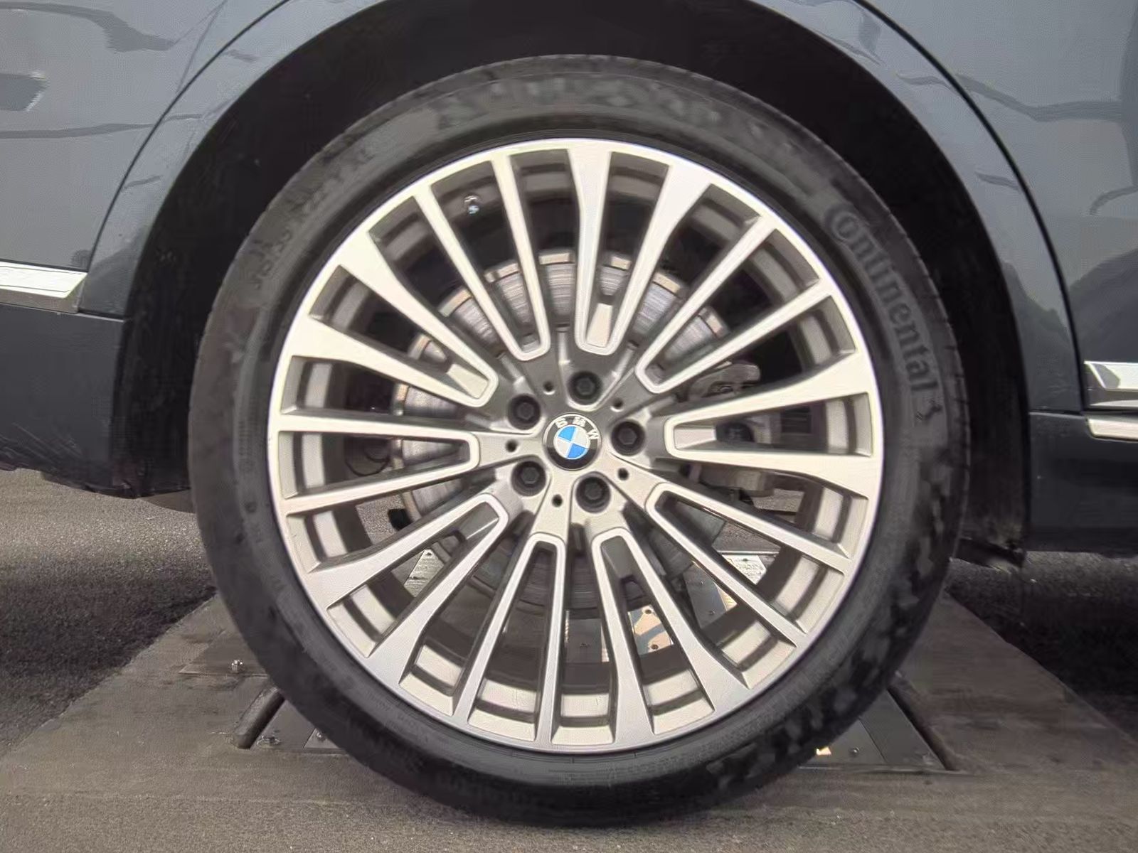 2020 BMW X7 xDrive40i AWD