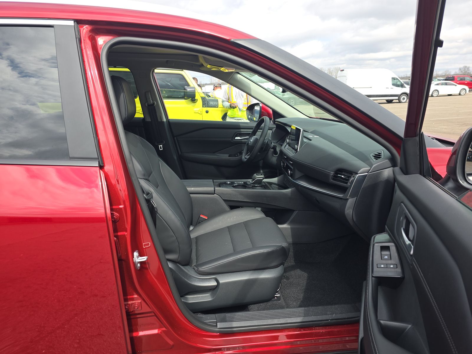 2025 Nissan Rogue SV FWD