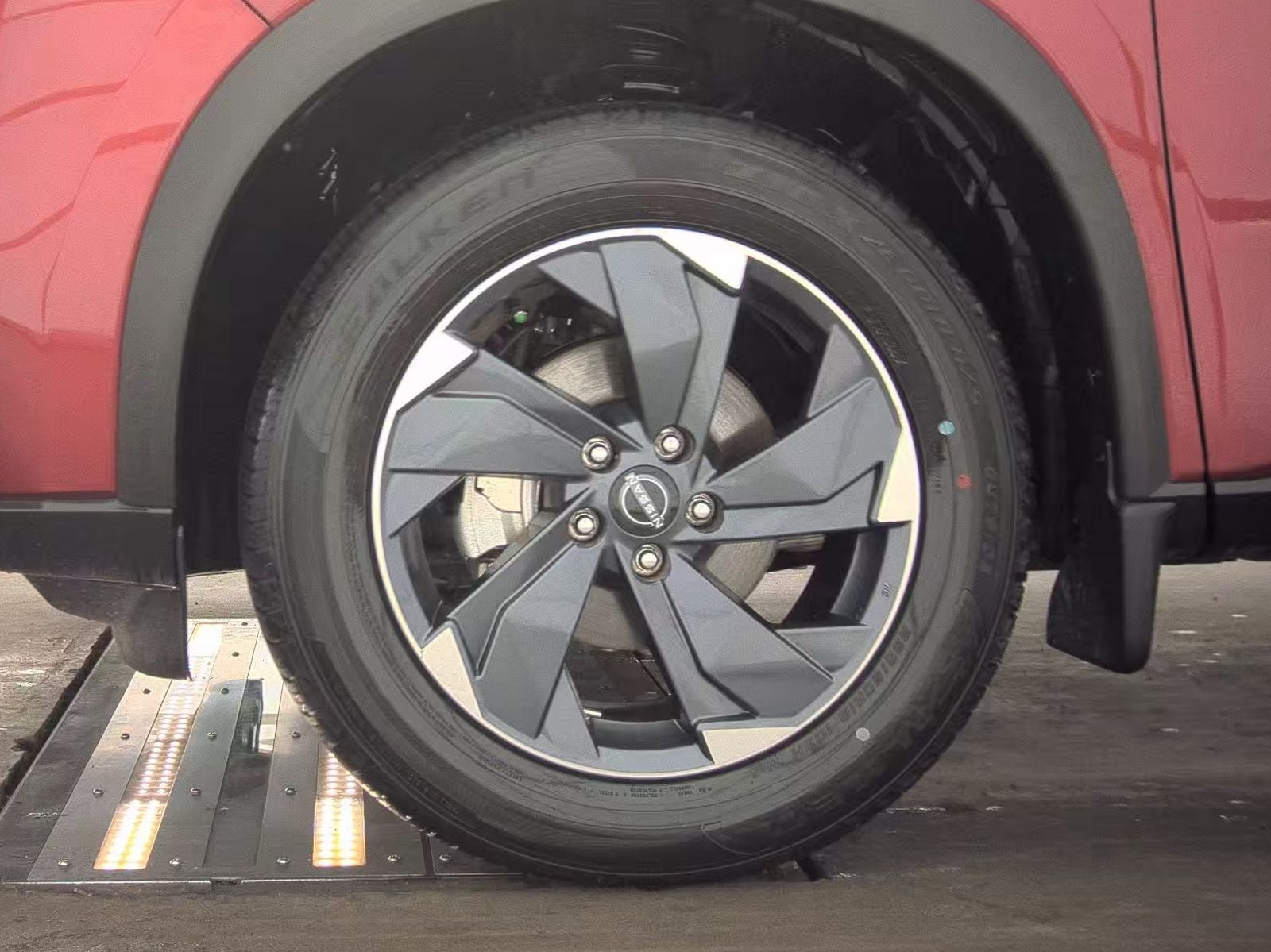 2025 Nissan Rogue SV FWD