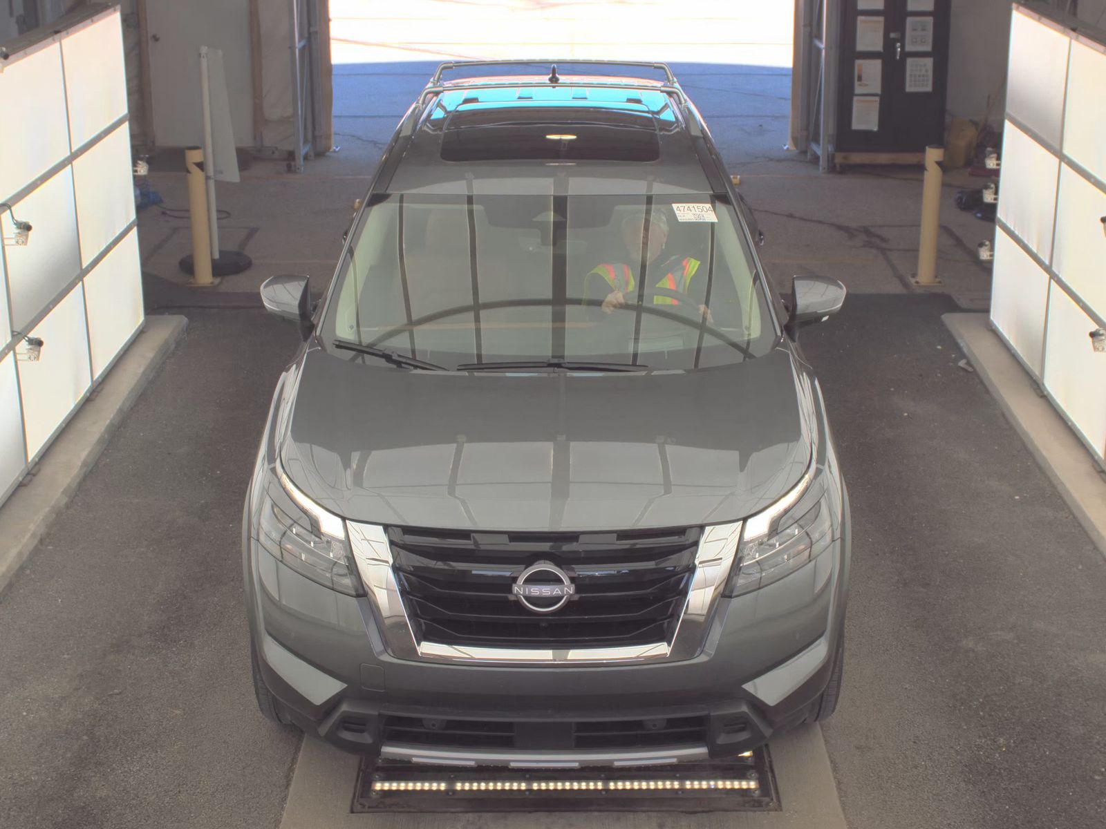 2025 Nissan Pathfinder Platinum FWD