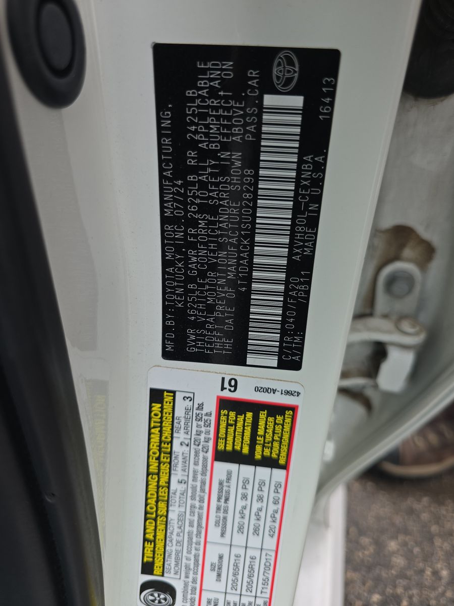 2025 Toyota Camry LE FWD