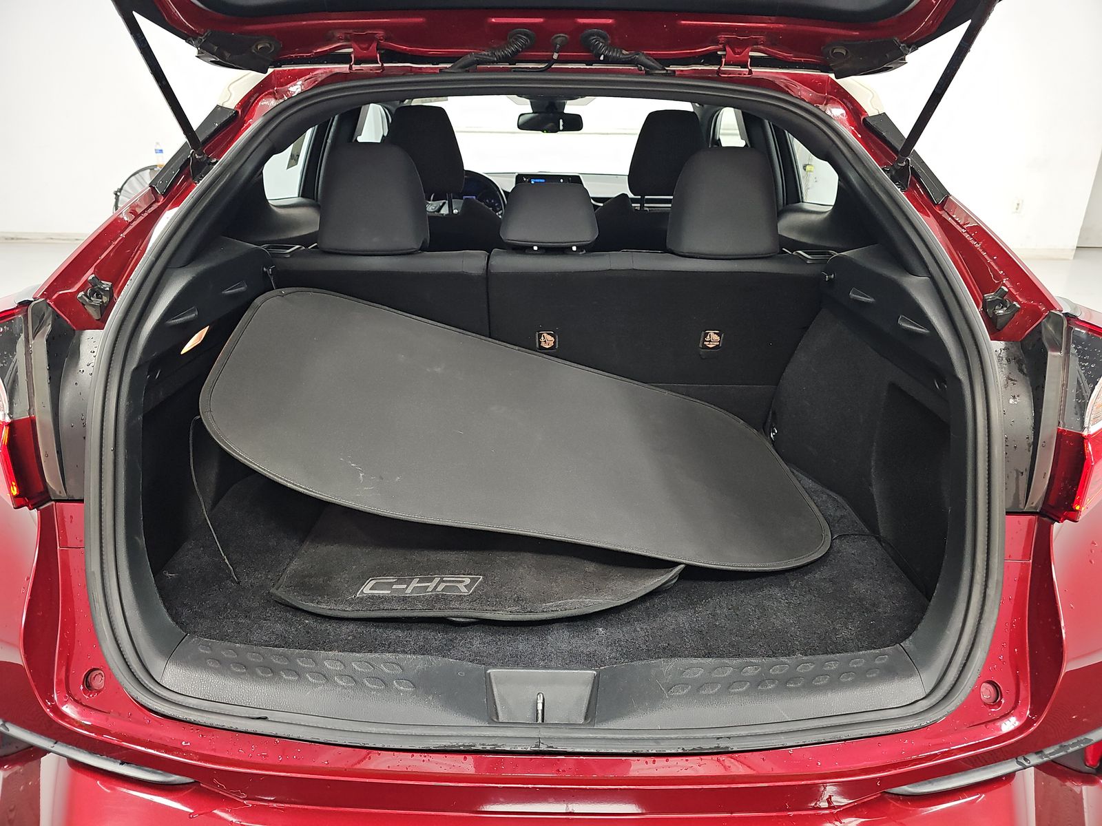 2018 Toyota C-HR XLE Premium FWD