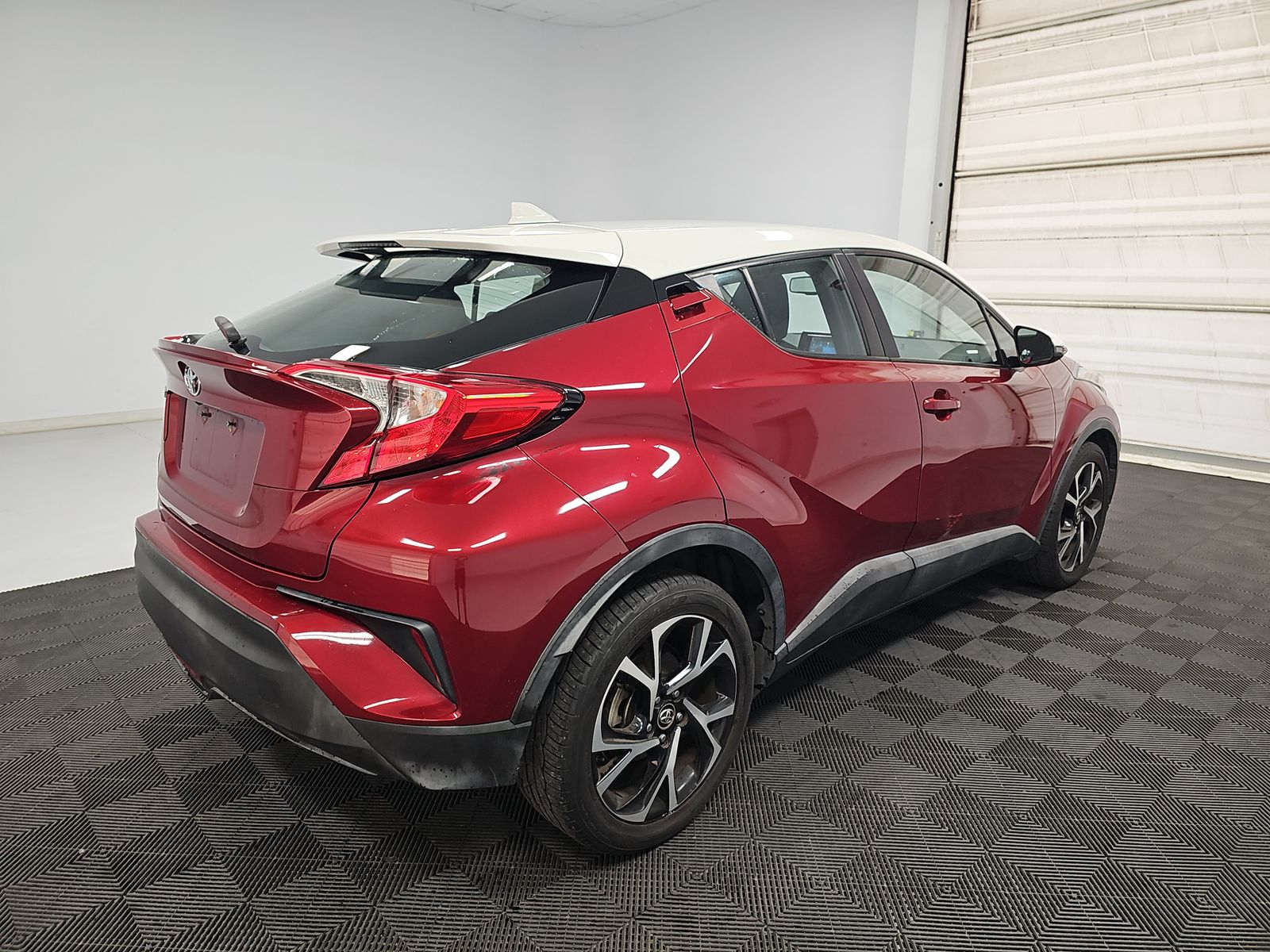 2018 Toyota C-HR XLE Premium FWD