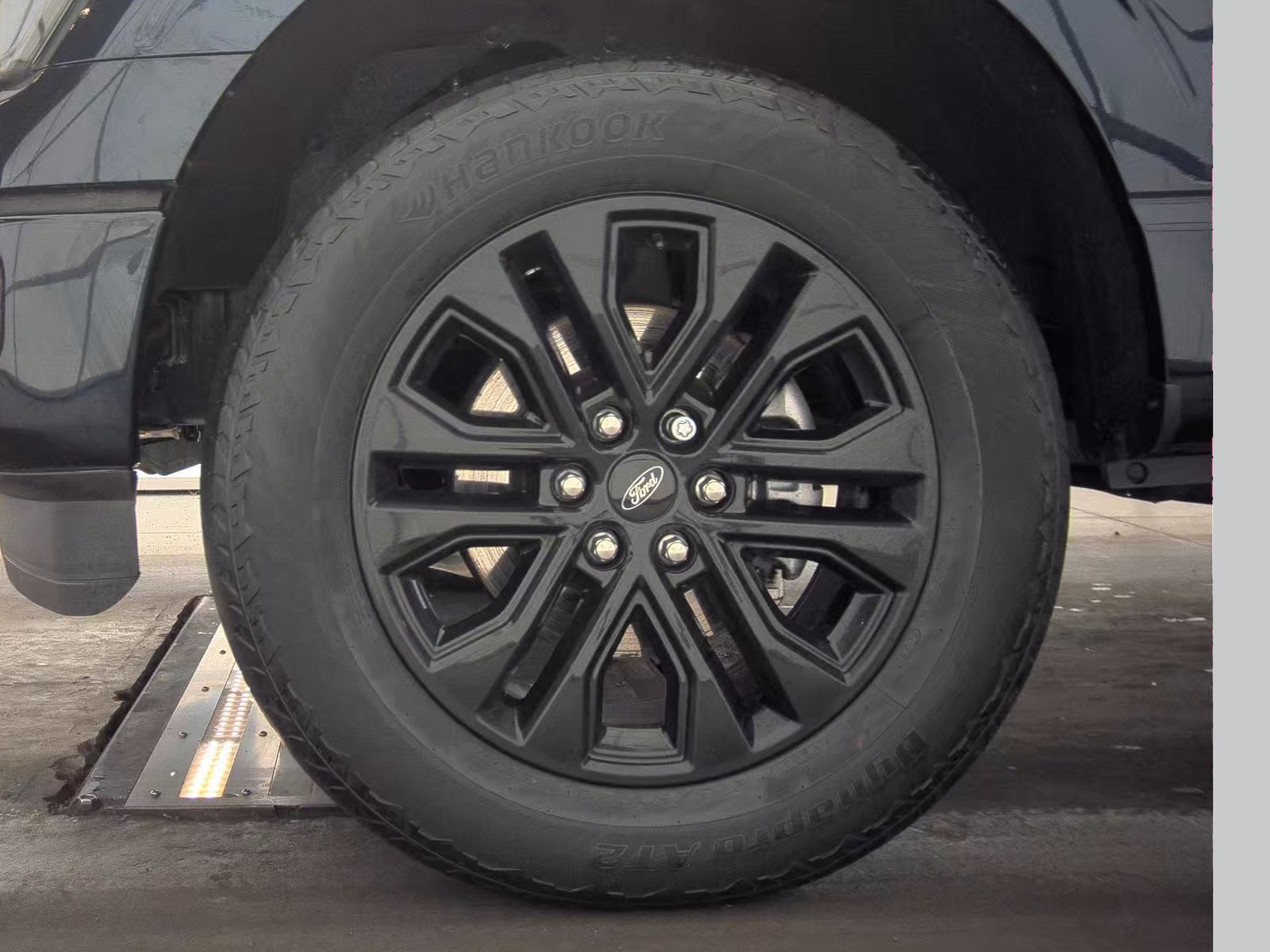 2024 Ford F-150 Hybrid Lariat AWD