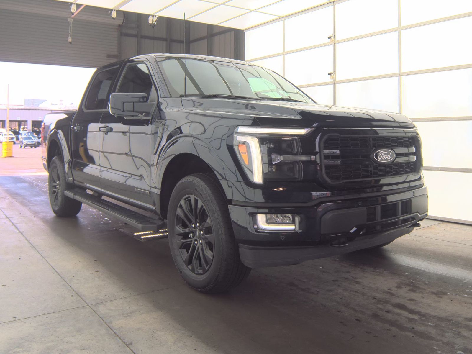 2024 Ford F-150 Hybrid Lariat AWD